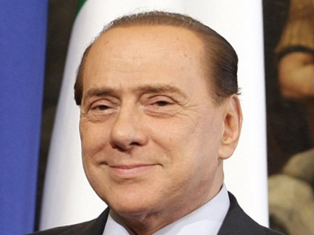 Eind 2010 kwam aan het licht dat Berlusconi had opgedragen om een 17-jarig Marokkaans
meisje dat van diefstal werd beschuldigd, vrij te laten. Volgens Berlusconi was dit omdat ze
de kleindochter was van Egyptisch ex-president Mubarak, maar wellicht was de reden eerder dat ze zijn zogenaamde Bunga-bunga feestjes had bijgewoond. Op 24 juni 2013 werd Berlusconi schuldig bevonden aan het betalen voor seks met een minderjarige en machtsmisbruik. Hij werd veroordeeld tot 7 jaar gevangenisstraf maar werd later terug
vrijgesproken. Het schandaal dat het einde van zijn machtsperiode betekende, werd gekend
onder de bijnaam van de 17-jarige prostitué. Onder welke naam werd dit schandaal bekend?