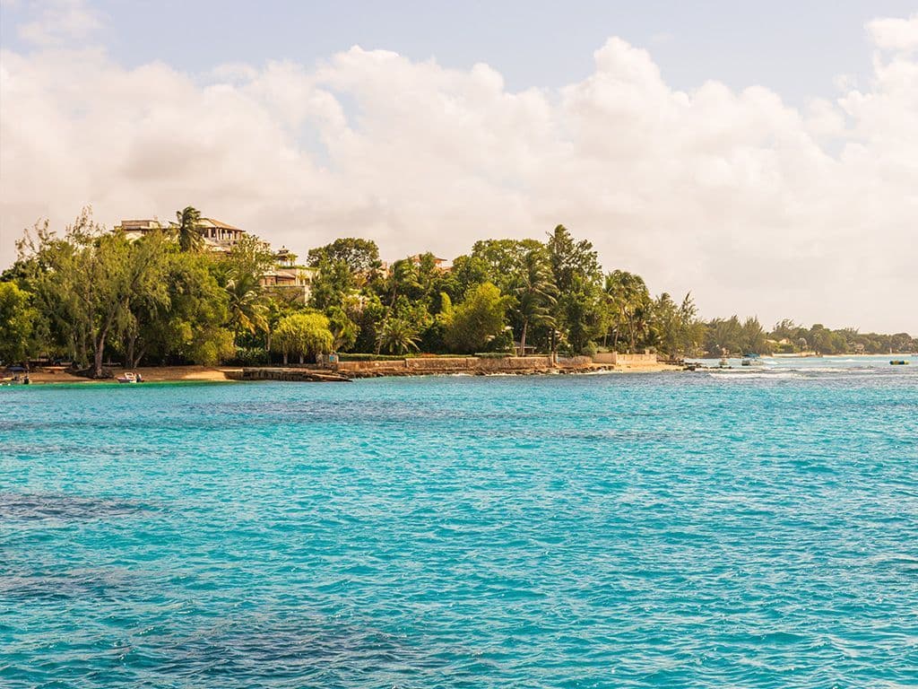 Reeks 2, voor 3 punten: Iedereen kent hoogstwaarschijnlijk de versie van de Vengaboys die naar Ibiza gingen. Wij willen graag de titel van het origineel nummer uit 1975. We kunnen u alvast meegeven dat het land dat aan de basis lag van het  nummer van Typically Tropical in de Caraïben ligt en Bridgetown als hoofdstad heeft.