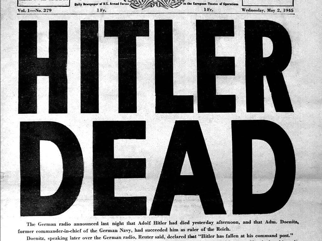 In welke Duitse stad pleegde Adolf Hitler zelfmoord toen de oorlog verloren bleek?