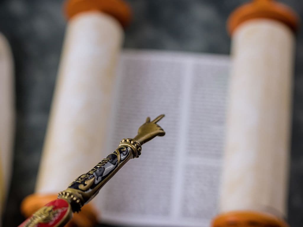 Hoe heet het joods religieus filosofisch systeem dat beweert inzicht te geven in de goddelijke natuur?