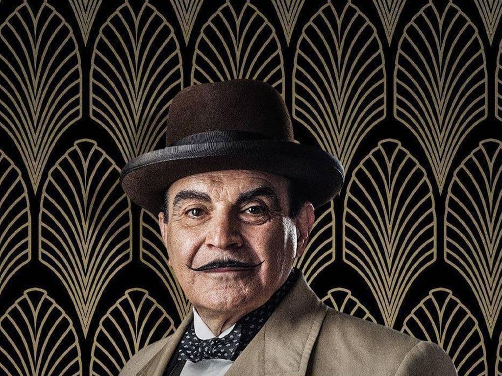 Deze Britse legerkapitein is een fictief personage uit de boeken van Agatha Christie. Hij raakt gewond in de oorlog en keert terug naar Engeland. Daar leert hij Hercule Poirot kennen en hij wordt zijn assistent. In de tv-serie Agatha Christie's Poirot, die liep van 1989-2013, werd zijn personage vertolkt door Hugh Fraser. Naam van dit personage?