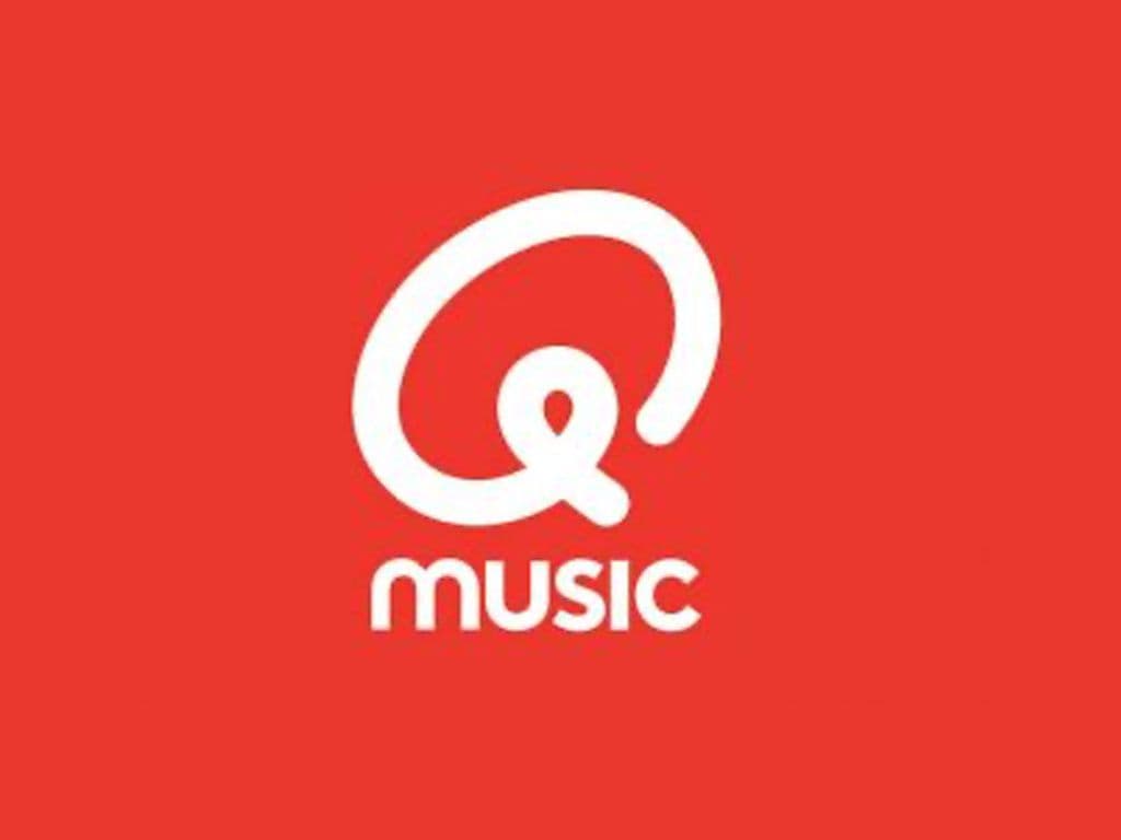 In 2016 richtte Q music een nieuwe radio zender op waar je constant kan luisteren naar foute muziek. Van welke groep was het allereerste liedje op deze zender?