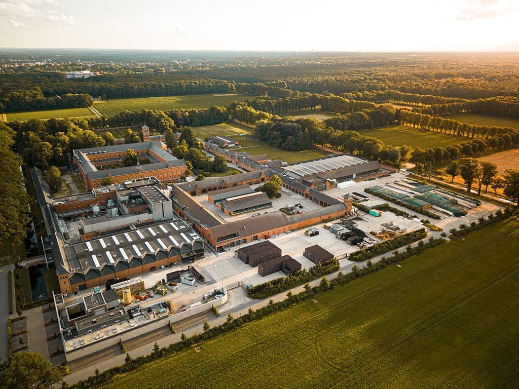 Van de brouwerij van Westmalle kennen we de trappist en de tripel. Er is echter ook een derde soort bier dat zij in zeer beperkte mate produceren en vooral voor interne consumptie gebrouwen wordt. Wat is de naam van deze trappist?