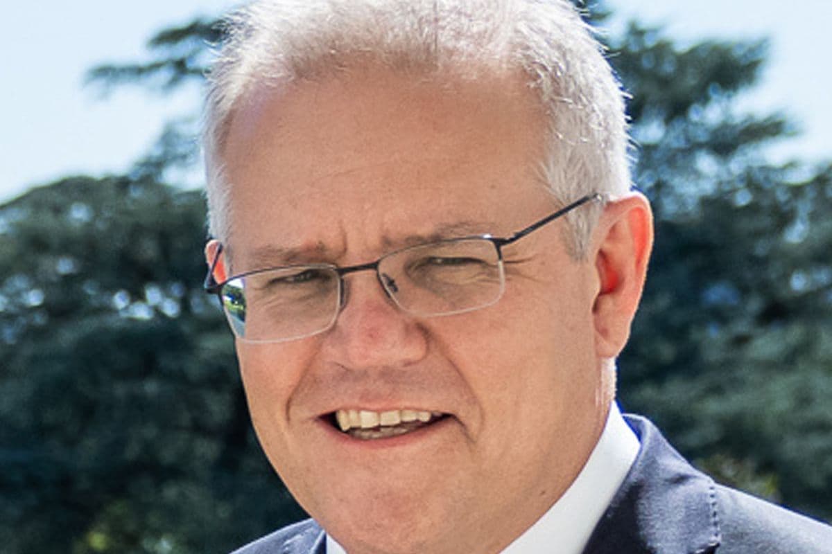 Australië stond eind 2019, begin 2020, in brand. Door zijn aanpak in deze natuurramp, lag de premier van Australië onder vuur. Wat is zijn naam?