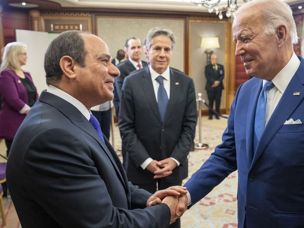 Deze generaal is sinds 8 juni 2014 de president van Egypte. Zijn voornaam is voluit Abdul Fatah Saeed Hussein Khalil. Maar wat is zijn familienaam?