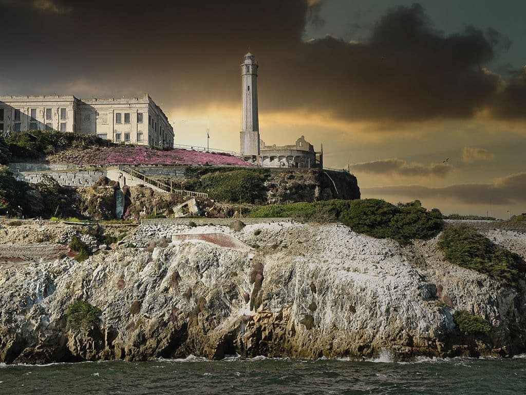 In welke staat van de VS ligt de voormalige gevangenis van Alcatraz?