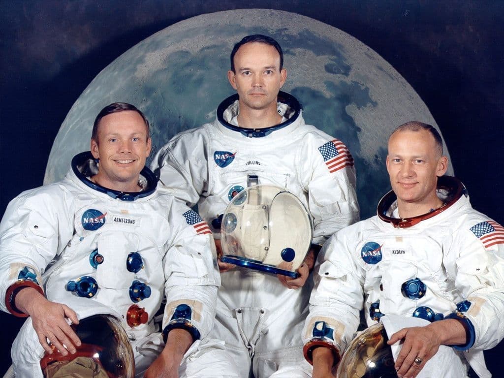 Apollo 11 was de missie van het Apolloprogramma die voor het eerst mensen op de Maan zette. De bemanning van de Apollo 11 bestond uit de astronauten Neil Armstrong, Buzz Aldrin en nog een derde Amerikaan. Hoe noemde hij?