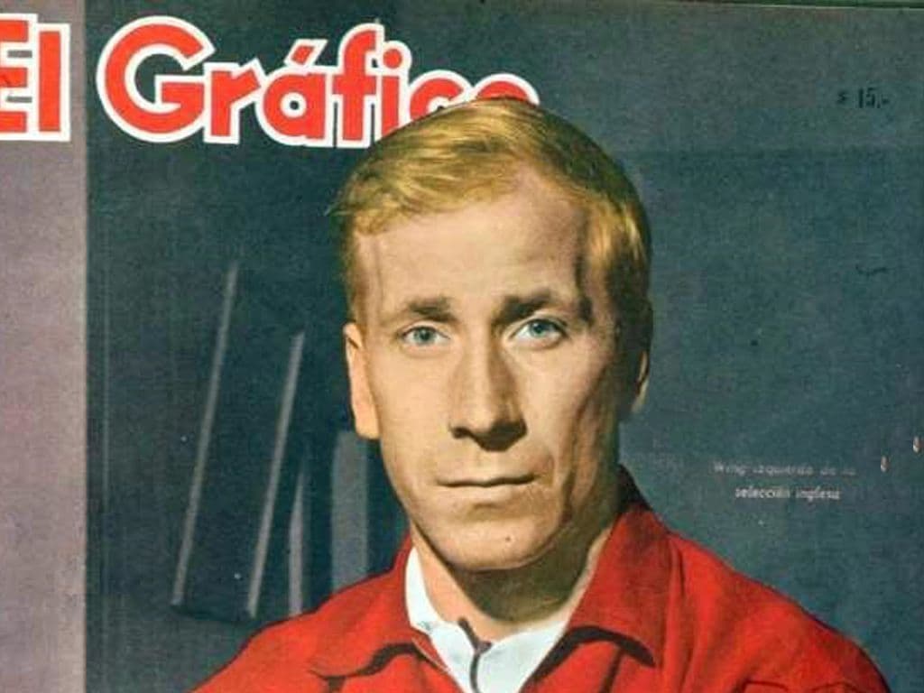 Welke voetballer, die deel uitmaakte van het beroemde 'Busby Babes' team van Manchester United en later een belangrijke rol speelde in het Engelse nationale elftal, staat bekend om zijn iconische spel en wordt vaak beschouwd als een van de grootste voetballers uit het Verenigd Koninkrijk? In oktober 2023 moesten we afscheid nemen van deze legende.