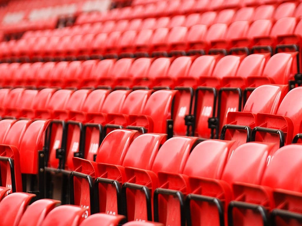 In welke Engelse stad is Goodison Park, het historische stadion van de voetbalclub Everton, gelegen? Dit stadion is sinds 1892 in gebruik en staat bekend om zijn rijke voetbalgeschiedenis.