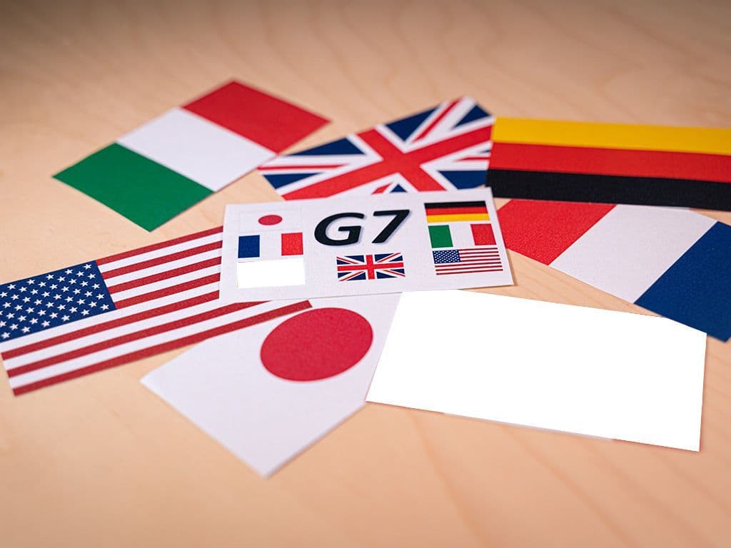 In 1975 werd de G6 opgericht. De groep omvatte het Verenigd Koninkrijk, Frankrijk, Duitsland, Italië, Japan en de Verenigde Staten. De G7 werd gevormd in 1976. Vanaf 1998 zijn er regelmatige bijeenkomsten met Rusland, waarmee de G8 een feit werd. Welk land kwam er in 1976 bij zodat het de G7 werd?