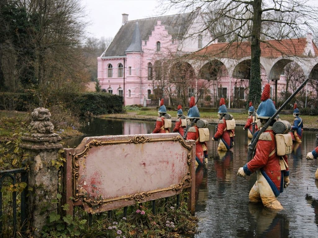 Er was eens een kinderthemapark in Heusden Nederland met een oppervlakte van 34 hectare. Lang lang geleden opgericht door Marc Taminiau en jammerlijk in 2007 failliet verklaard. Het was een park rond een ridderthema waarbij veel nadruk lag op theater endit alles onder het motto van “Kinderen zijn de baas”. Hoe heette dit pretpark?