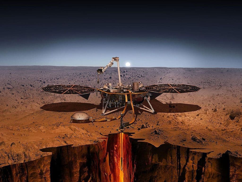 Voor deze vraag zoeken we de naam van de missie van NASA’s Discoveryprogramma om de inwendige structuur van de planeet Mars te onderzoeken. Op 26 november 2018 was dit toestel succesvol geland op Mars. Wat is de naam?