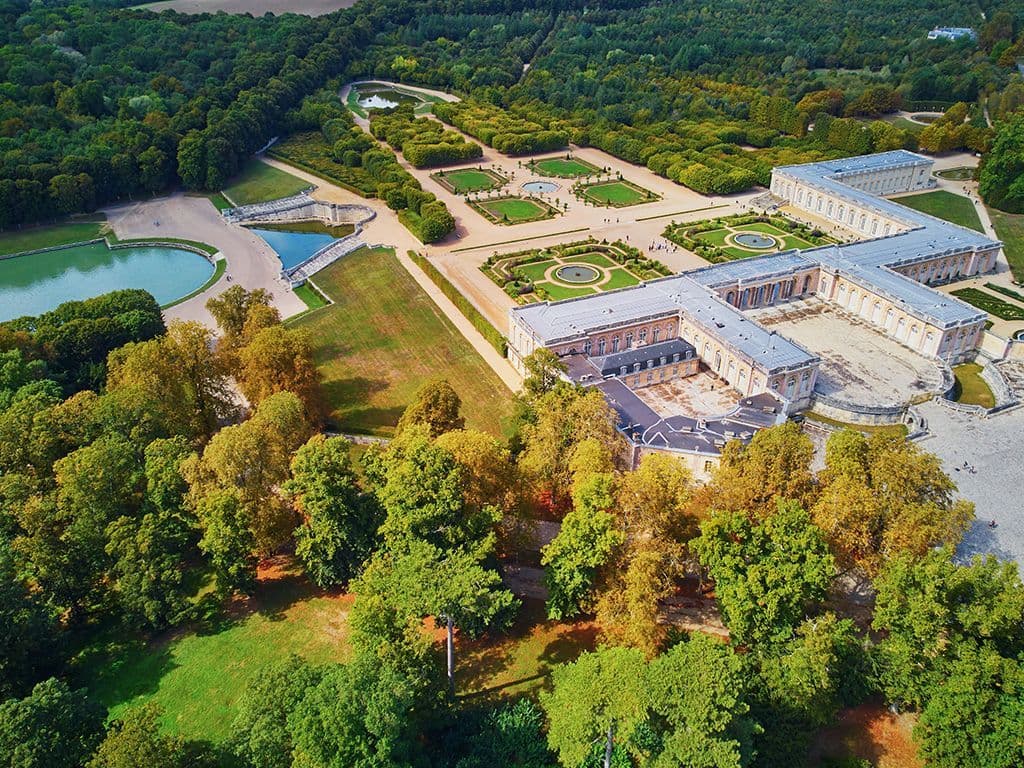 Wie is de architect voor de tuinen van het kasteel van Versailles voor Lodewijk de XIV?