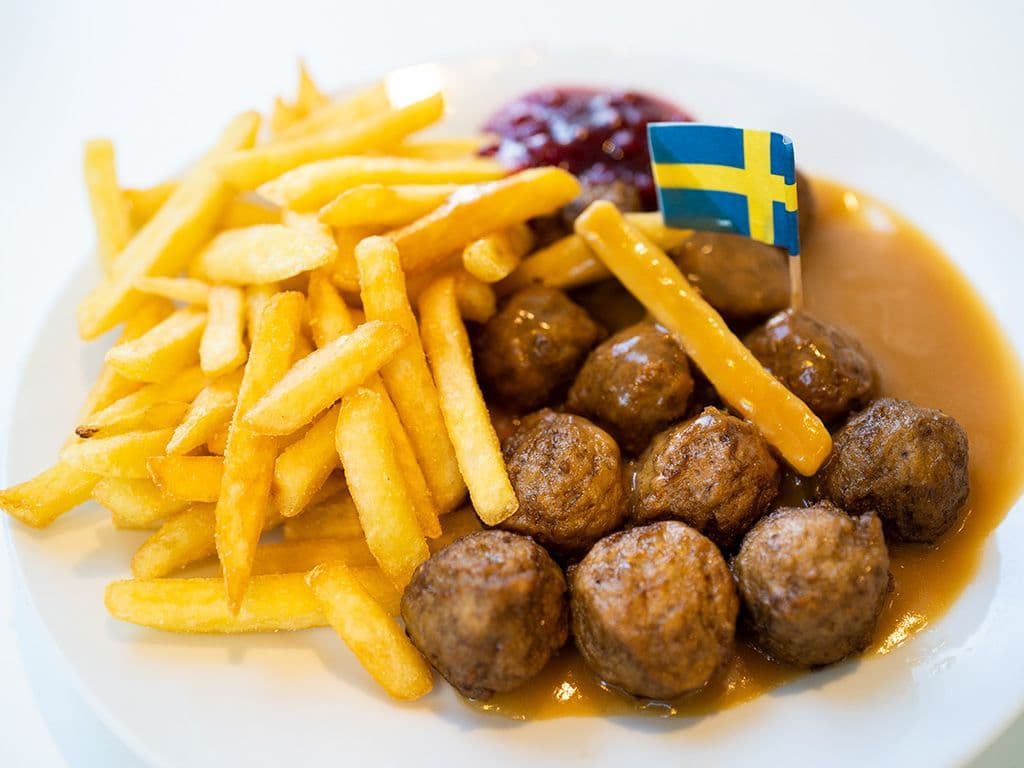 Hoe noemen de Zweedse balletjes op het menu van de winkel Ikea?