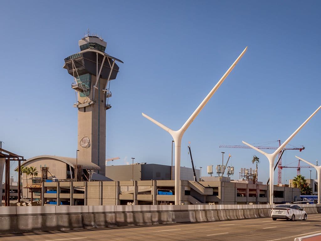 Welke IATA-luchthavencode staat er op je bagagelabel wanneer je vliegt naar Los Angeles International Airport?