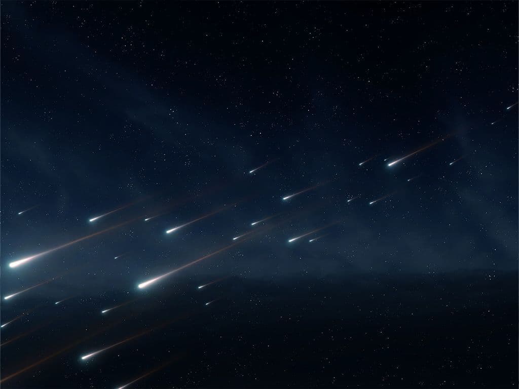 Augustus is de maand waarin typisch heel wat vallende sterren te zien zijn. Dit komt doordat de aarde door een meteorenzwerm trekt, dit is een wolk van stofdeeltjes achtergelaten door de komeet Swift-Tuttle. Vele stofdeeltjes komen dan in botsing met de dampkring van de aarde en veroorzaken kortstondig een lichtstreep aan de hemel. Dit verschijnsel noemen we een vallende ster of meteoor. Maar wat is de naam van deze meteorenzwerm?