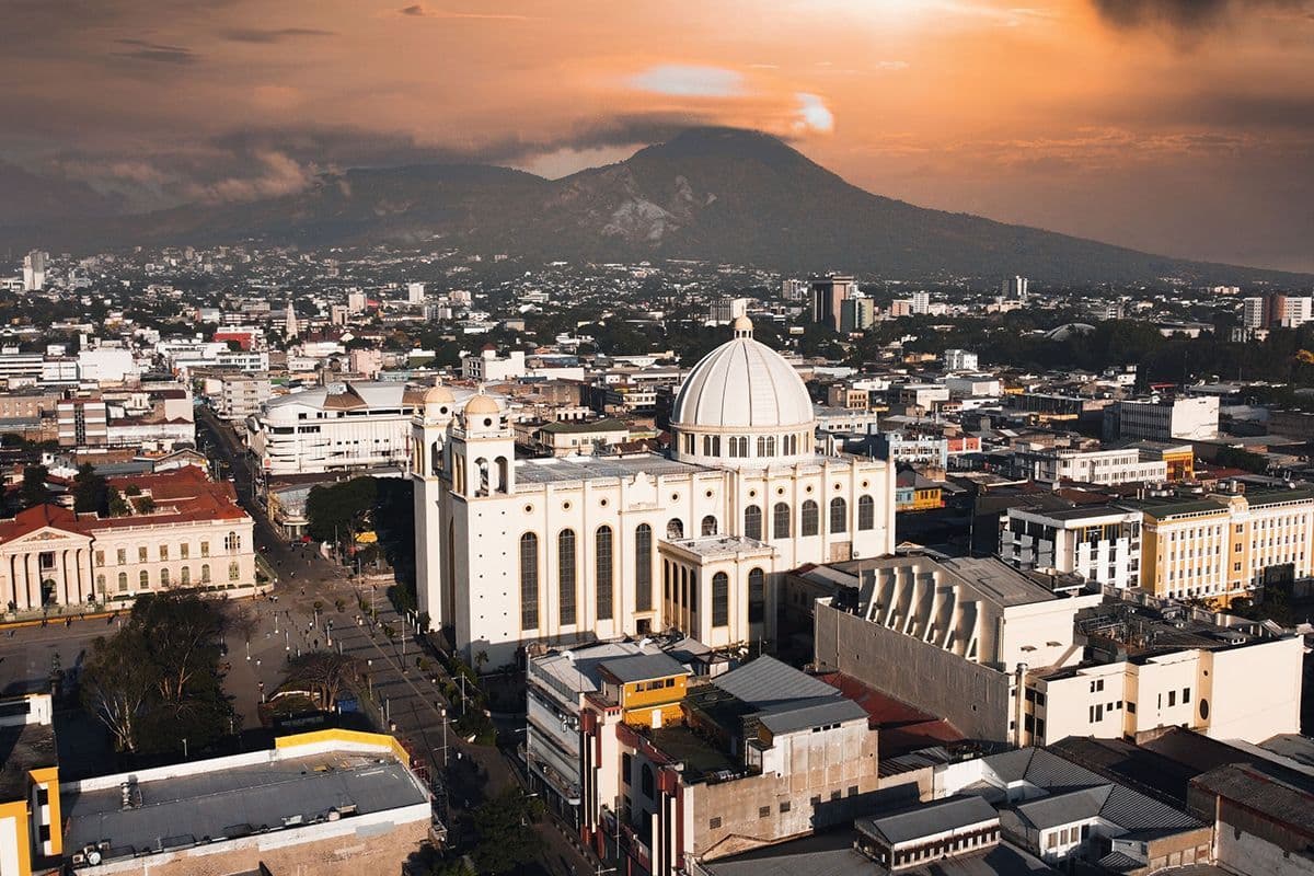 Wat is de hoofdstad van El Salvador?