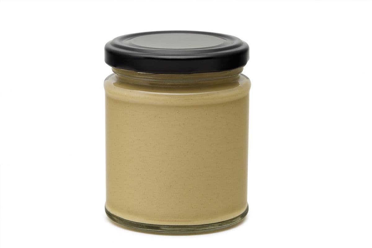Geraardsbergse mattentaarten, Limburgse vlaai, elke streek in Vlaanderen heeft wel een uniek streekproduct. Een streekproduct dat dichterbij gelegen is zijn deze mosterd en pickles. Reeds vanaf de 19de eeuw vindt je op de groentemarkt 3 in Gent deze fijngemalen mosterd terug. Onder welke merknaam kan je deze mosterd aankopen?