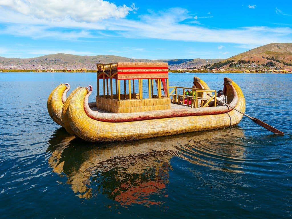 Wat is, met een oppervlakte van 8340 km², het grootste meer van Zuid-Amerika? Het ligt in de Andes tussen Peru en Bolivia op 3812 meter boven de zeespiegel, en is het hoogste commercieel bevaarbare meer ter wereld.