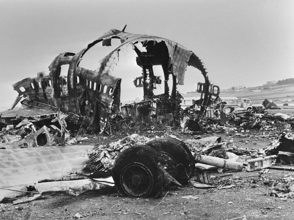 Op 27 maart 1977 vond het ergste luchtvaartongeluk uit de geschiedenis plaats. Op de startbaan van het vliegveld kwamen twee vliegtuigen van het type Boeing 747 met elkaar in botsing. Hierbij kwamen 583 mensen om. Waar gebeurde dit ongeluk?