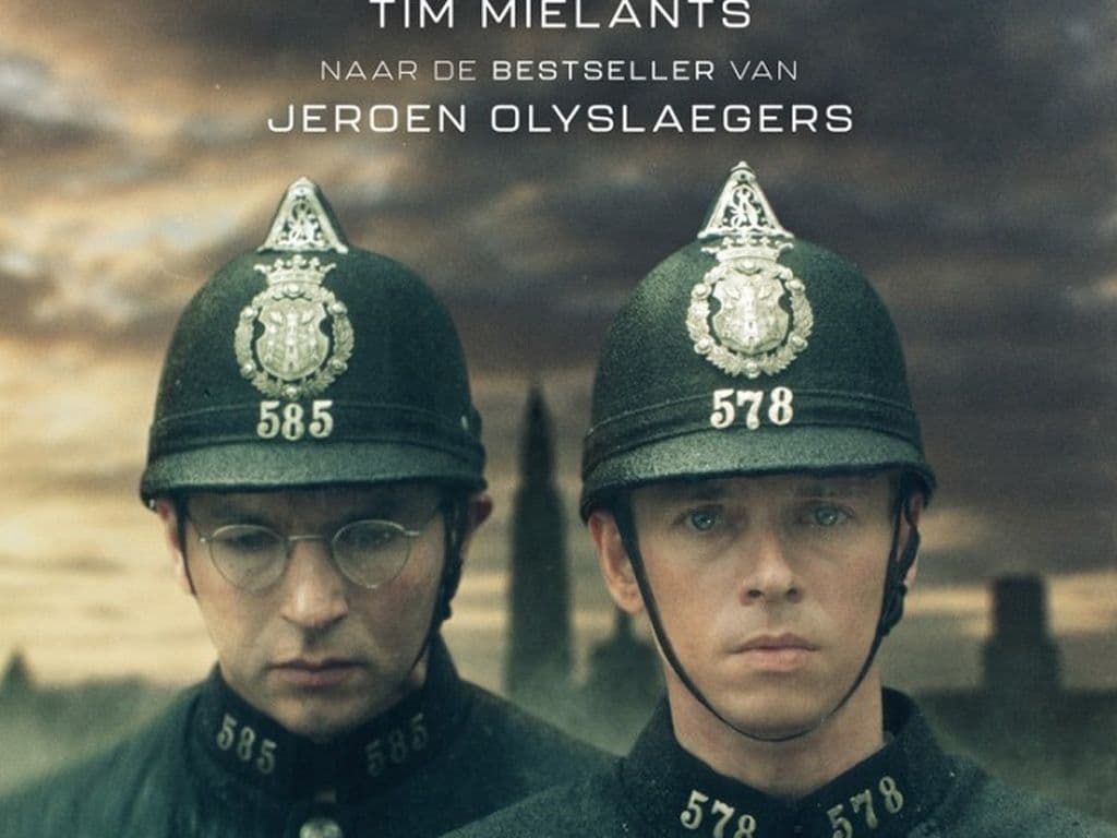 In de tweede helft van 2023 kwam er een nieuwe Belgisch-Nederlands-Poolse film uit, geregisseerd door Tim Mielants en met onder meer acteurs Stef Aerts, Dirk Roofthoofd en Kevin Janssens. De film vertelt het verhaal van twee hulpagenten in het bezette Antwerpen die gedwongen worden mee te werken aan de klopjacht op Joden, terwijl ze tegelijkertijd het verzet steunen. Weet jij de titel van deze film?