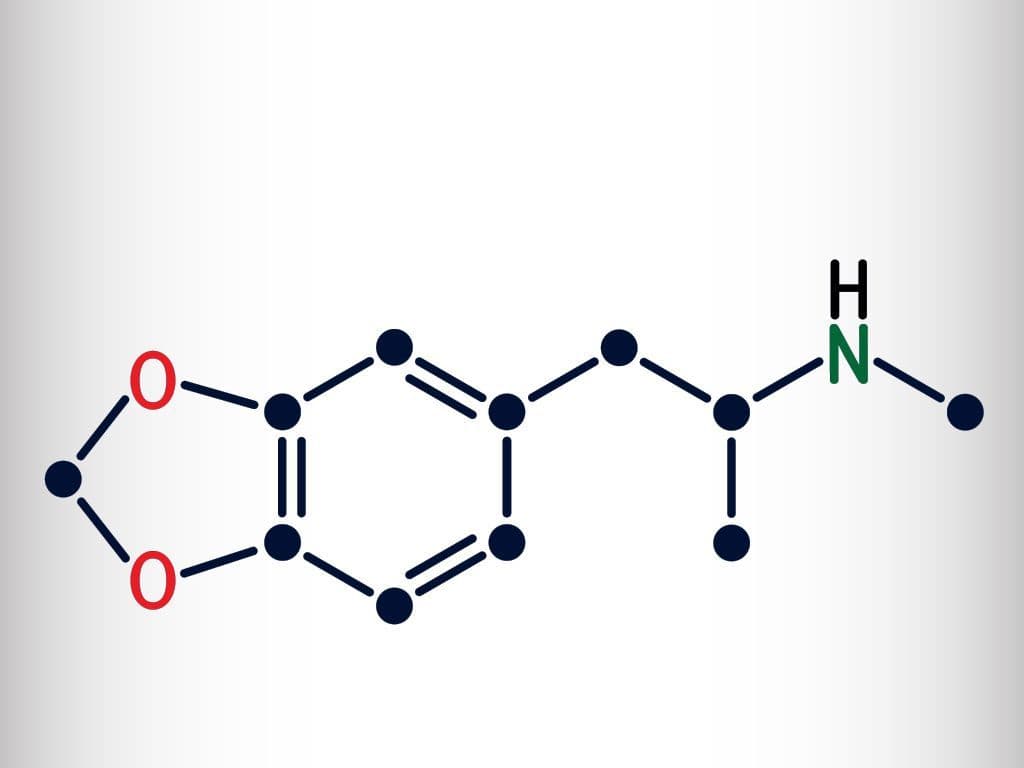 Met welke 3 letters krijgen we de meer populaire naam van de chemische stofnaam 3,4-methyleendioxymethamfetamine?