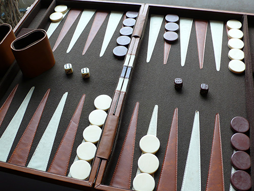 Herken jij het klassieke bordspel uit de beschrijving?